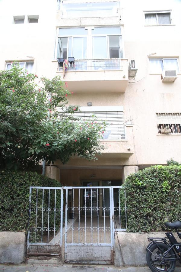 Appartement Dizengoff - Lovely Family 3 Rooms. *